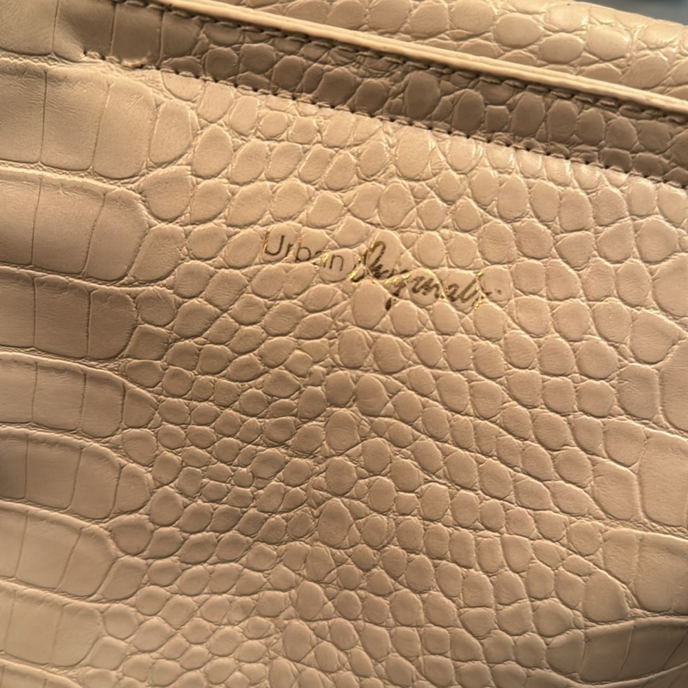 Urban originals iconic love bag - Picture 2 of 12